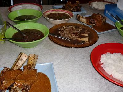 traditional sulawesi food